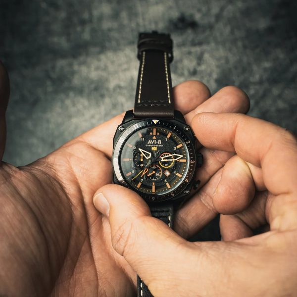 AVI-8 AV-4100-08 Montre Homme Hawker Hunter Dual Time Chronographe 43mm 5ATM